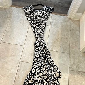 Flowy wrap style dress